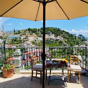 Lucy's House - Comfortable In , Amalfi Italia